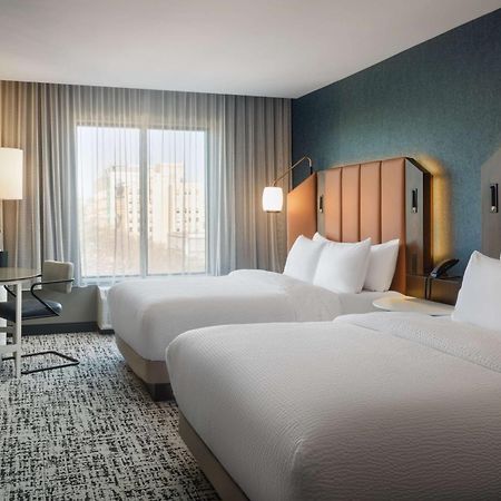 Tempo By Hilton Raleigh Downtown Hotel Exterior photo