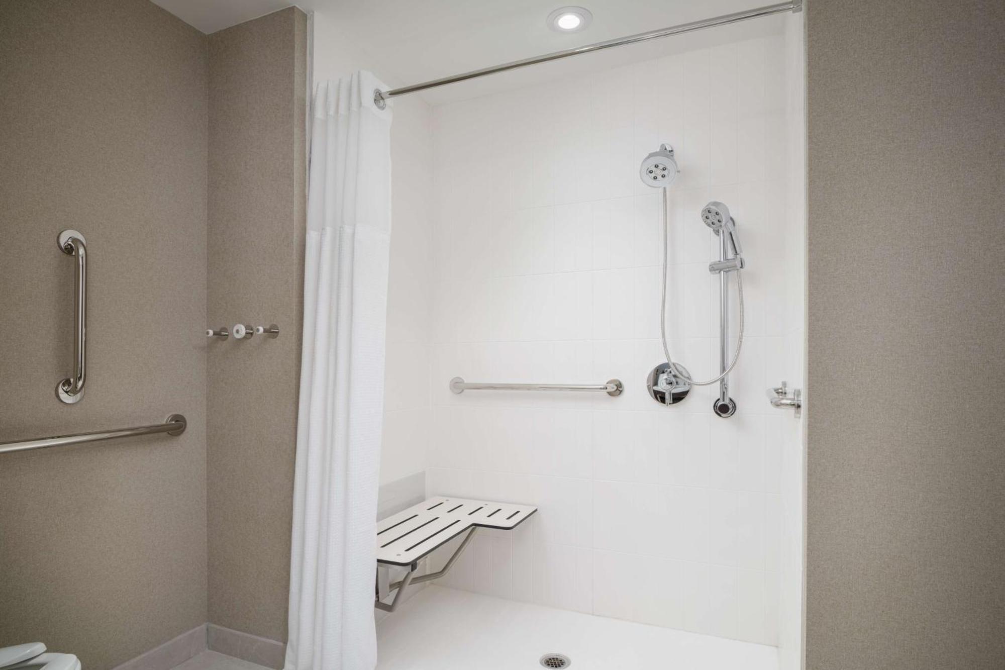 Tempo By Hilton Raleigh Downtown Hotel Exterior photo