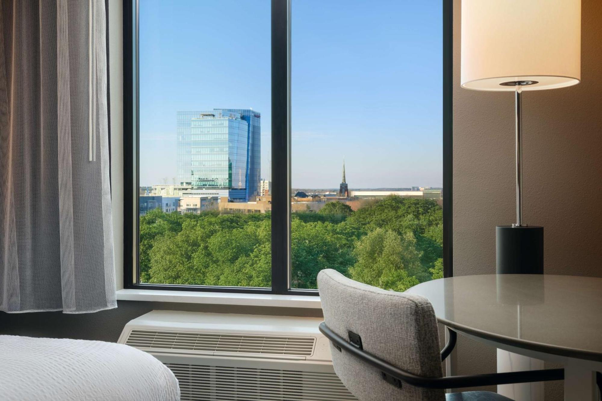 Tempo By Hilton Raleigh Downtown Hotel Exterior photo