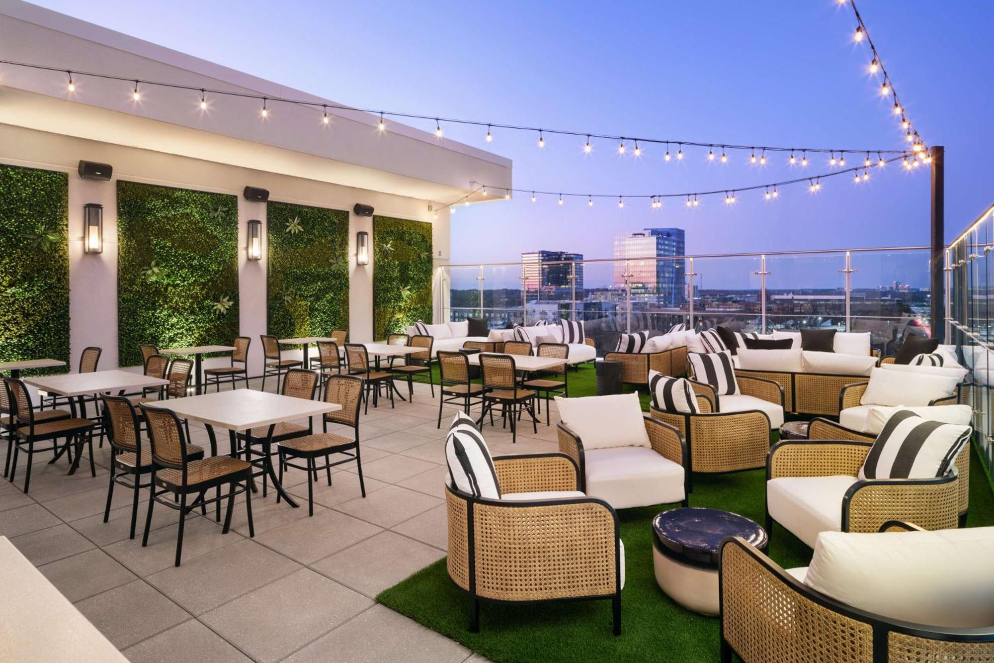 Tempo By Hilton Raleigh Downtown Hotel Exterior photo